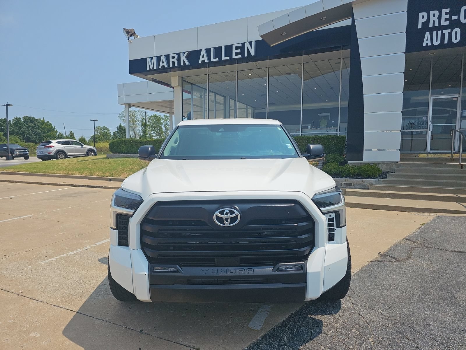 Used 2024 Toyota Tundra SR5 w/ SR5 Convenience Package AWD/4WD image 10