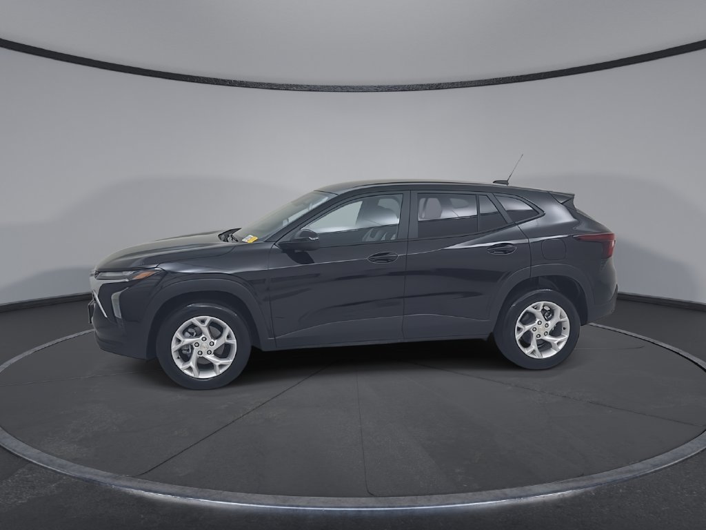 Used 2026 Chevrolet Trax LS w/ LS Convenience Package FWD image 8