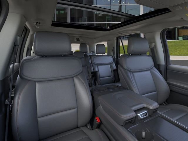 New 2025 Ford Expedition Active image 10