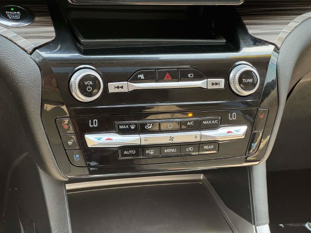 Used 2021 Ford Explorer Limited w/ Hybrid Equipment Group 310A AWD/4WD image 19