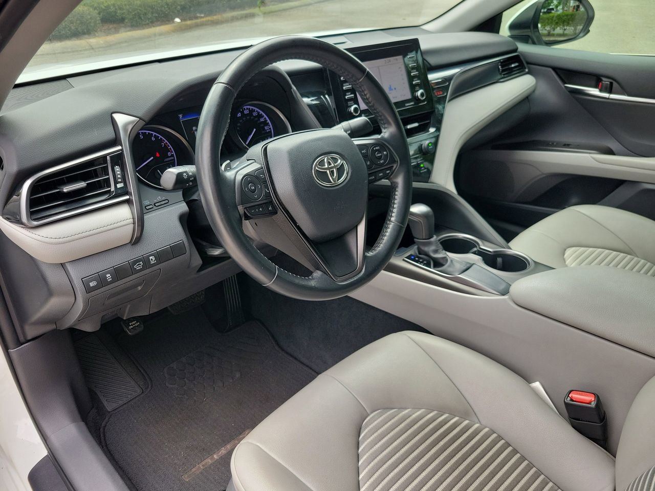 Used 2021 Toyota Camry SE image 15