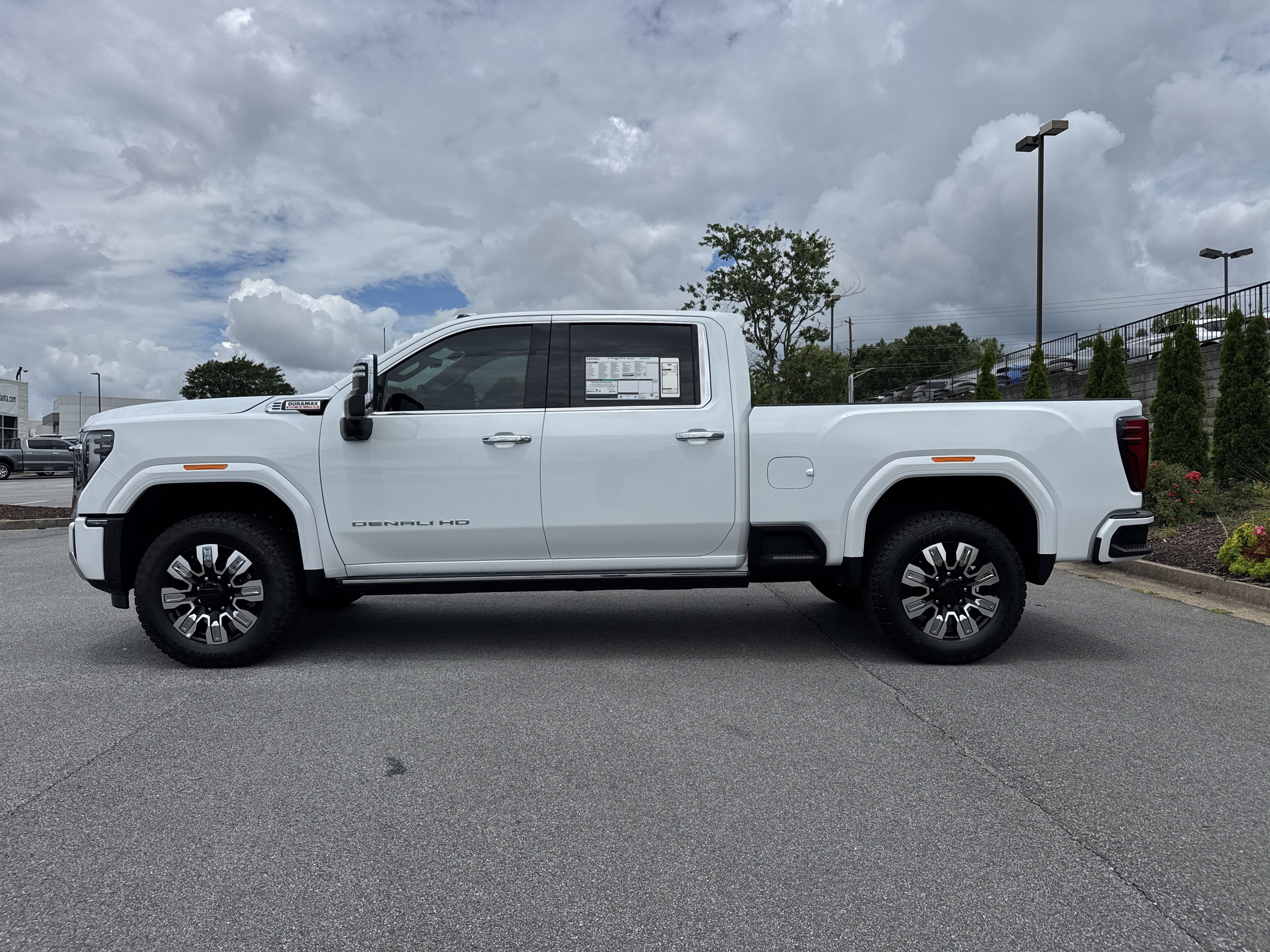 New 2026 GMC Sierra 2500 Denali w/ Denali Reserve Package AWD/4WD image 8
