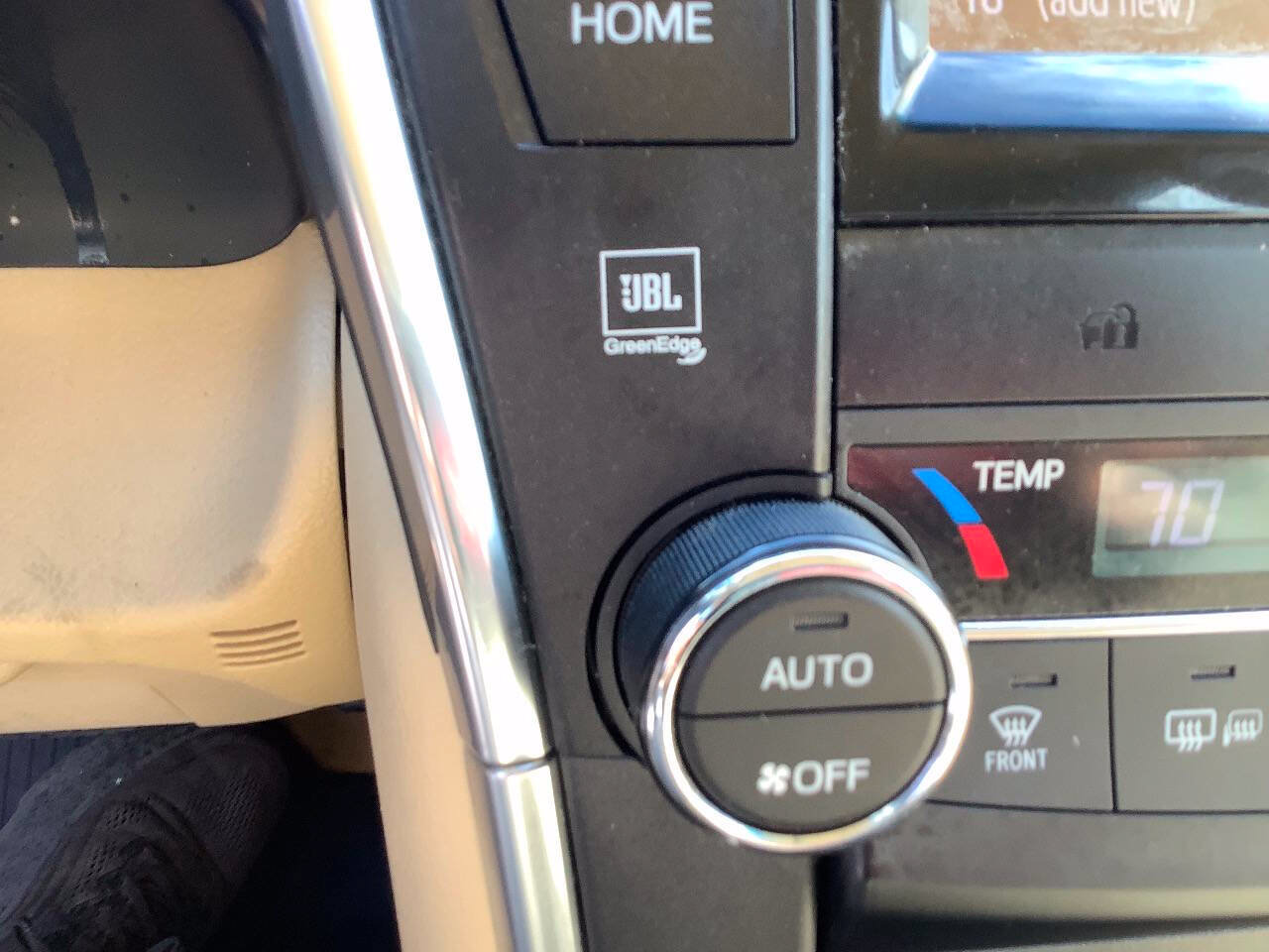 Used 2017 Toyota Camry XLE FWD image 38