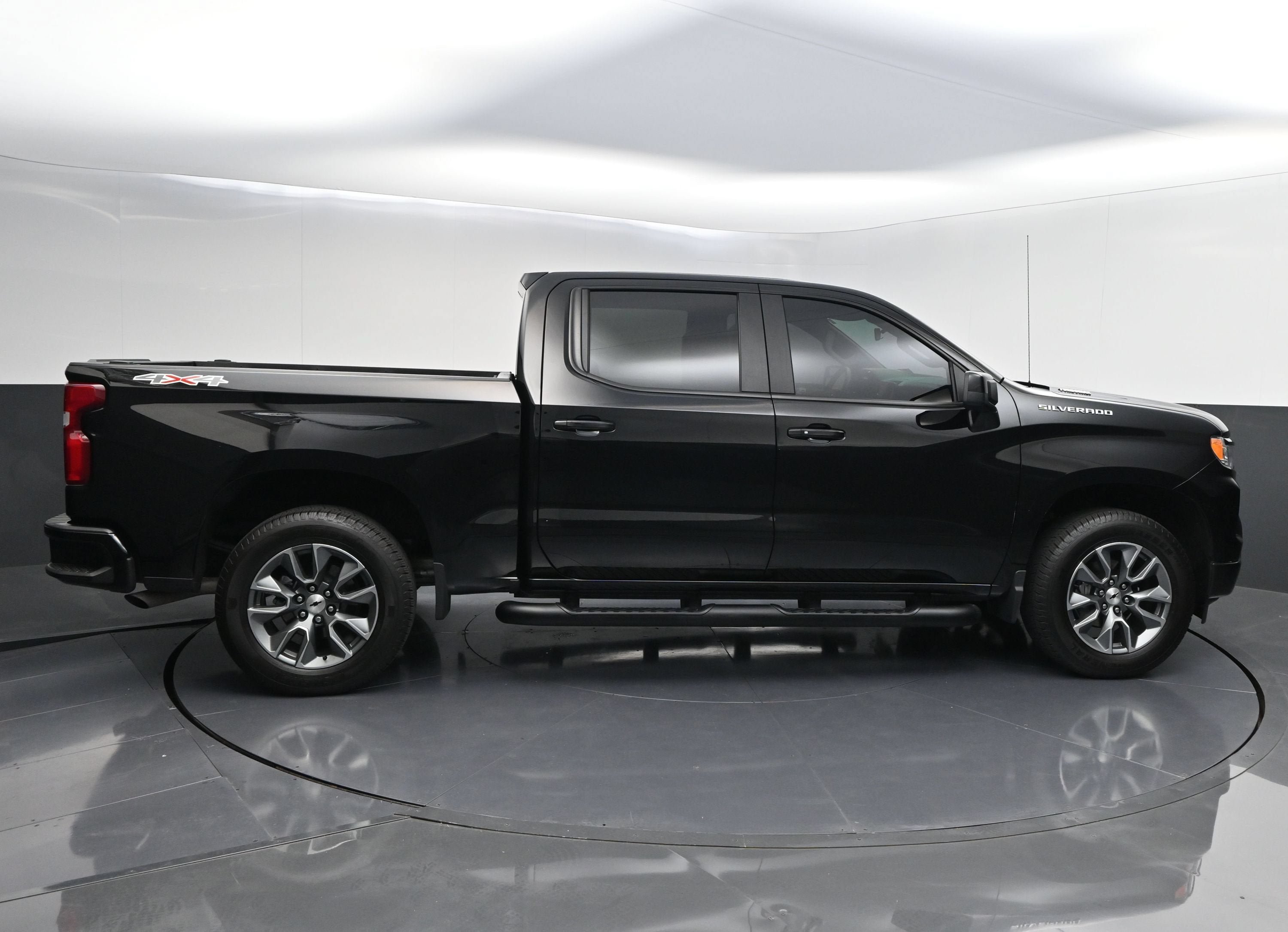 Certified 2025 Chevrolet Silverado 1500 RST w/ LPO, Liner Protection Package AWD/4WD image 8