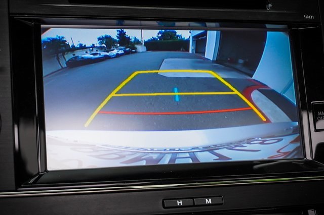 Used 2018 Toyota Avalon Limited image 16