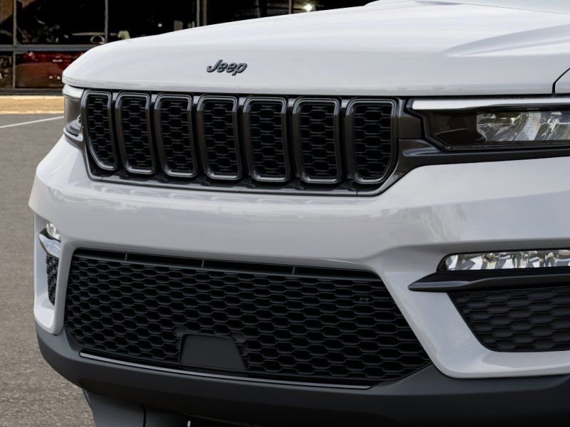 New 2025 Jeep Grand Cherokee Limited w/ Black Appearance Package image 11