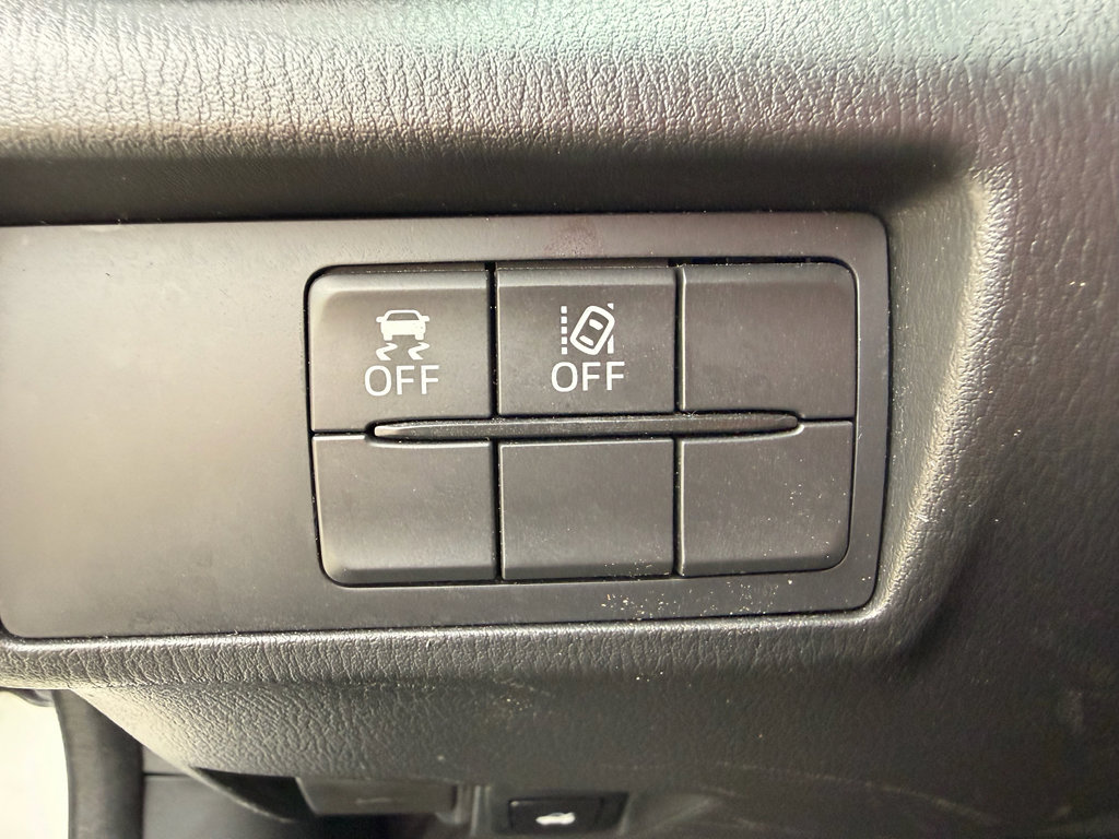 Used 2020 MAZDA MX-5 Miata RF Grand Touring RWD image 13
