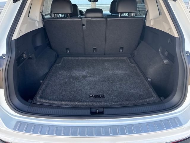 Certified 2021 Volkswagen Tiguan SE w/ Panoramic Sunroof Package image 31