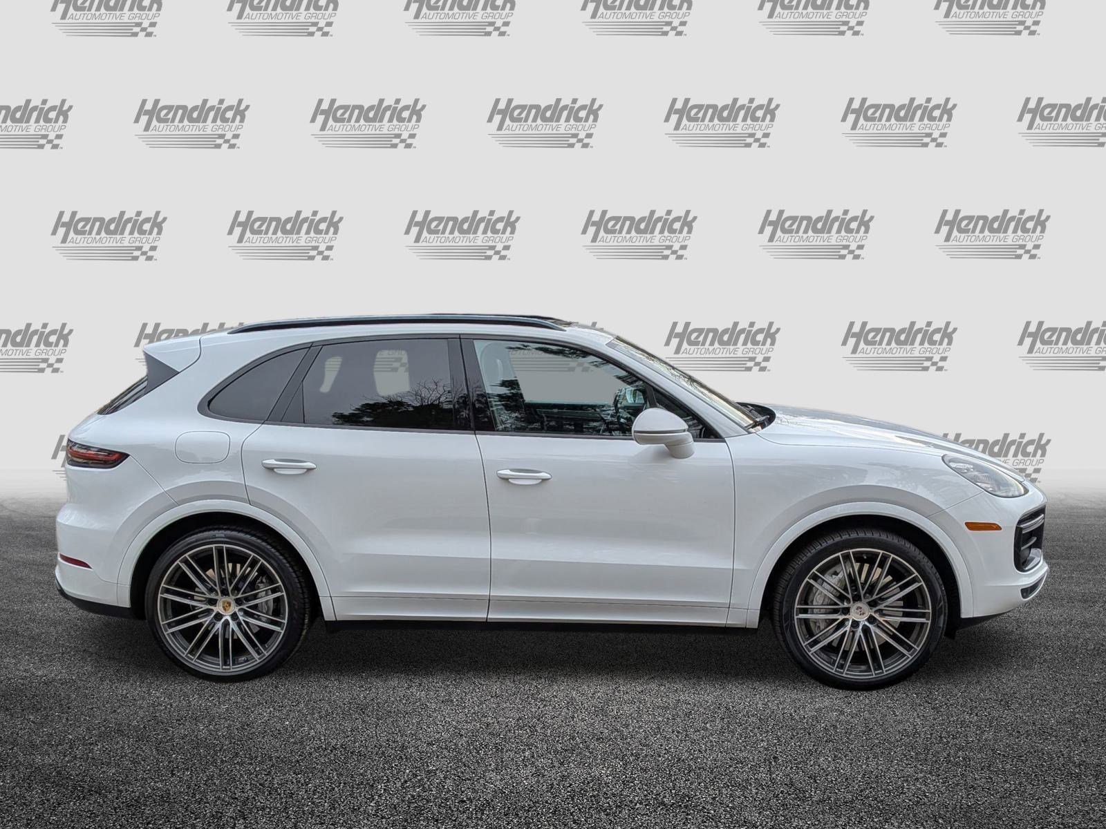 Used 2021 Porsche Cayenne Turbo image 11