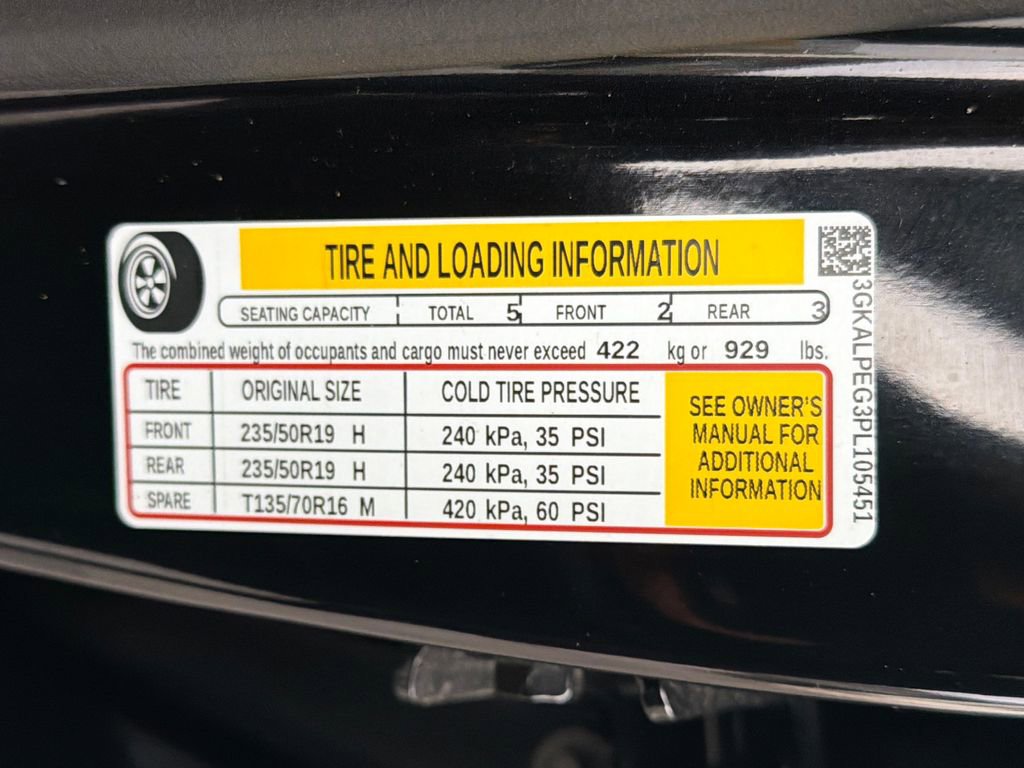 Used 2023 GMC Terrain SLT w/ Elevation Edition image 28