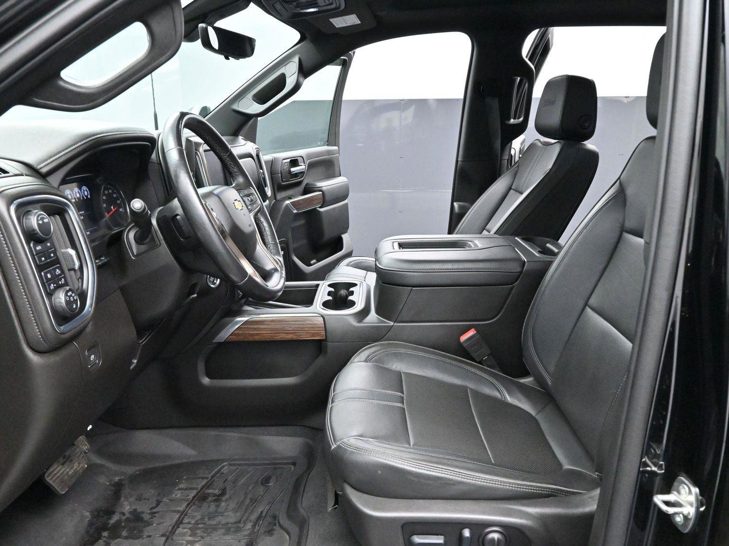 Used 2022 Chevrolet Silverado 2500 High Country w/ LPO, Dark Essentials Package image 12