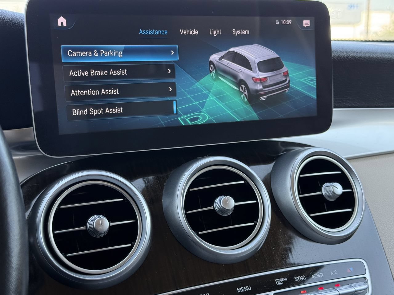 Used 2021 Mercedes-Benz GLC 300 image 16