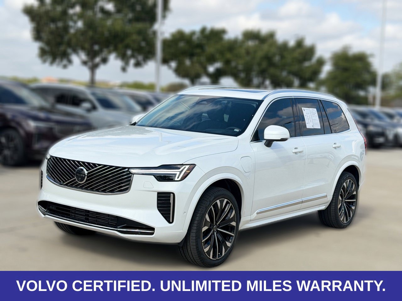 Certified 2025 Volvo XC90 T8 Ultra w/ Protection Package Premier AWD/4WD image 2
