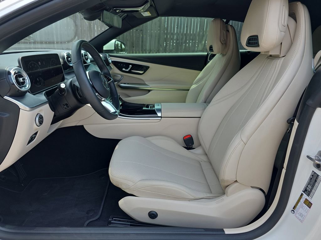 Used 2024 Mercedes-Benz CLE 300 4MATIC Cabriolet image 10