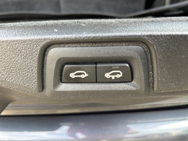 Used 2022 BMW X7 M50i AWD/4WD image 25