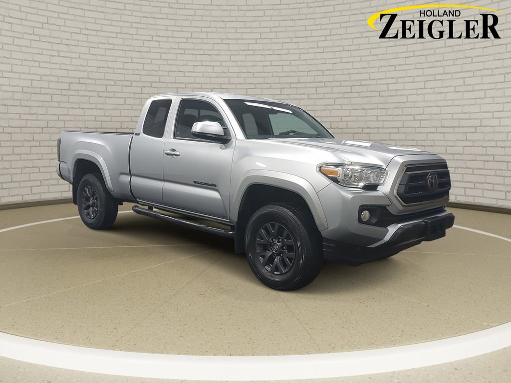 Used 2022 Toyota Tacoma SR5 image 3