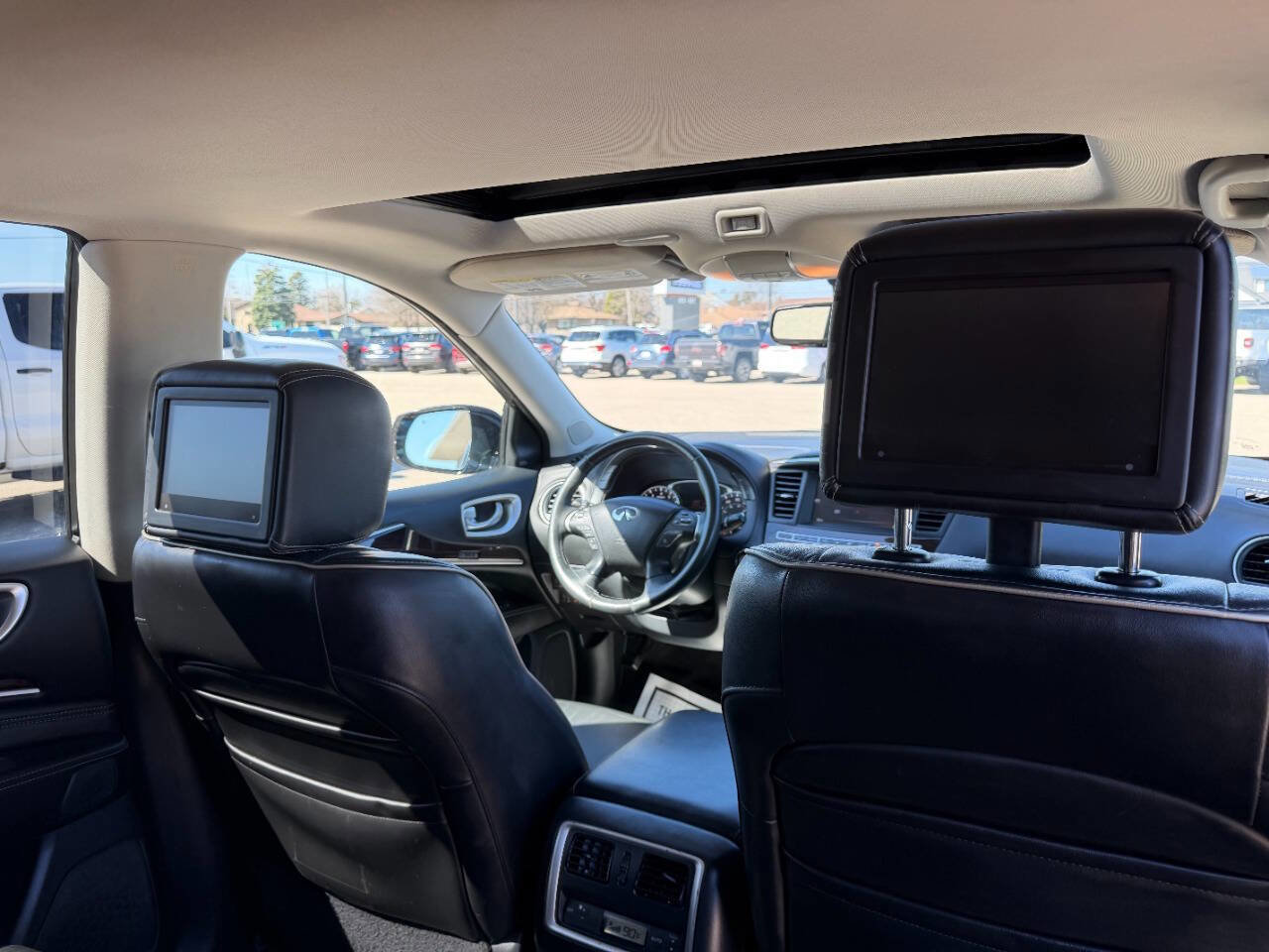 Used 2017 INFINITI QX60 Luxe w/ Deluxe Technology Package AWD/4WD image 17