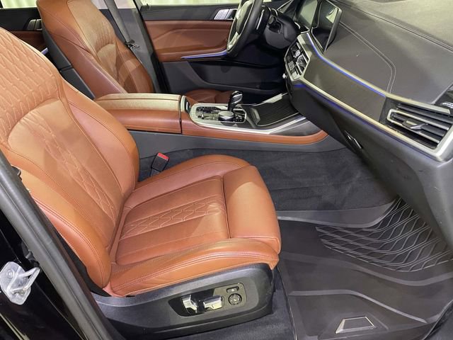 Used 2022 BMW X7 xDrive40i w/ Premium Package image 25