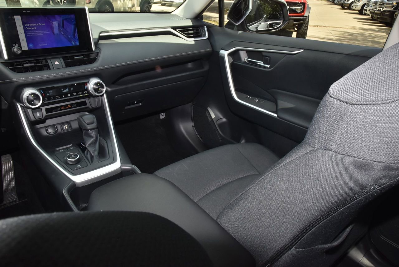 Used 2023 Toyota RAV4 XLE w/ Convenience Package AWD/4WD image 17