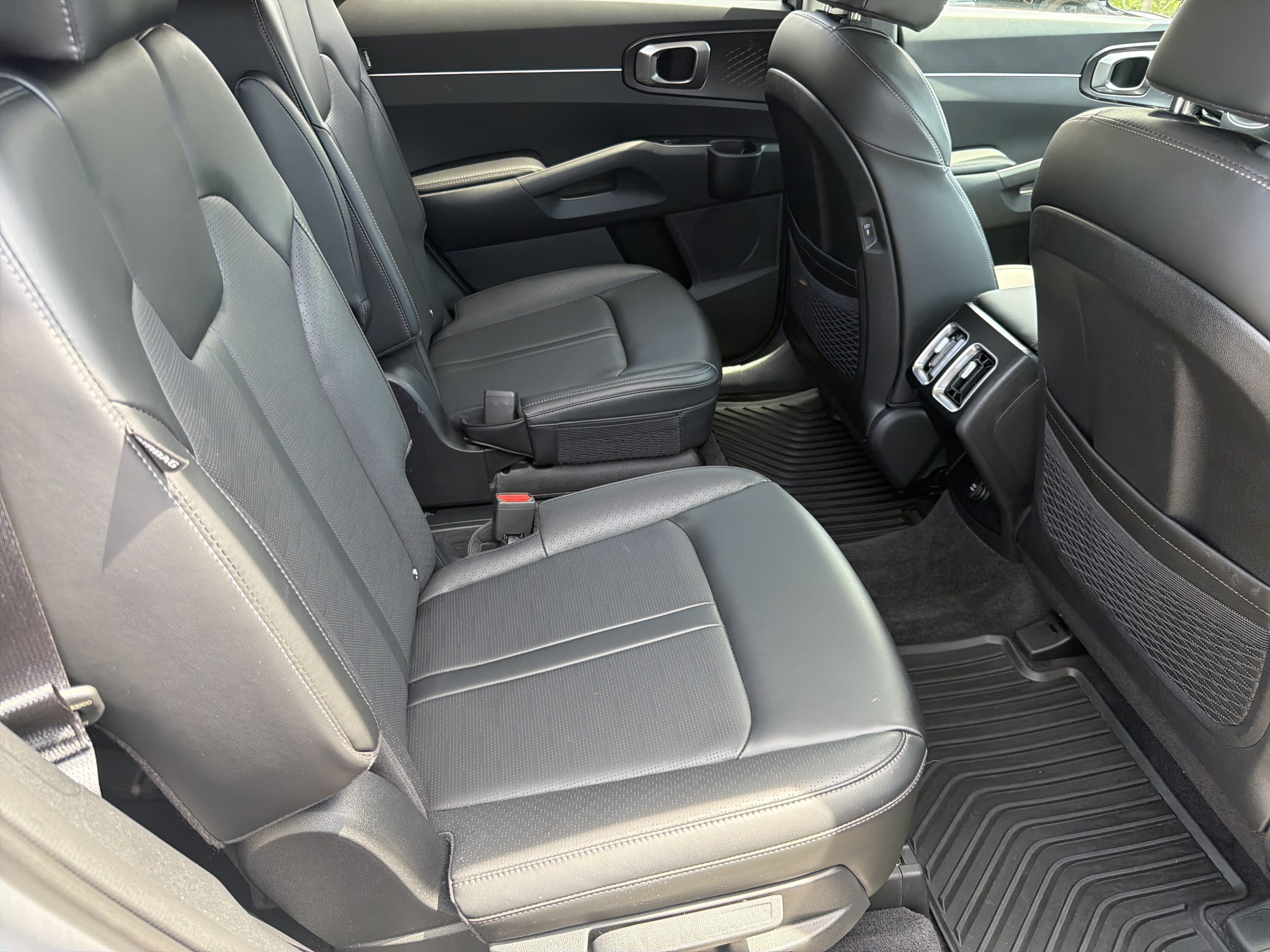 Used 2025 Kia Sorento EX w/ Panoramic Sunroof Package FWD image 26
