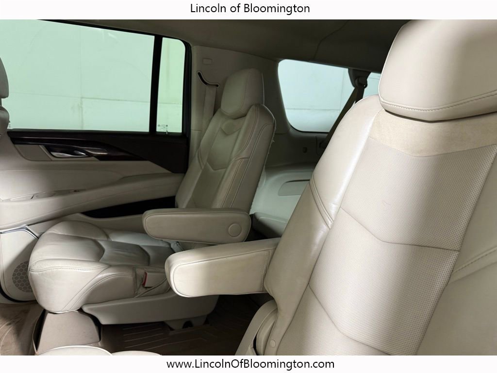 Used 2015 Cadillac Escalade ESV Luxury image 45