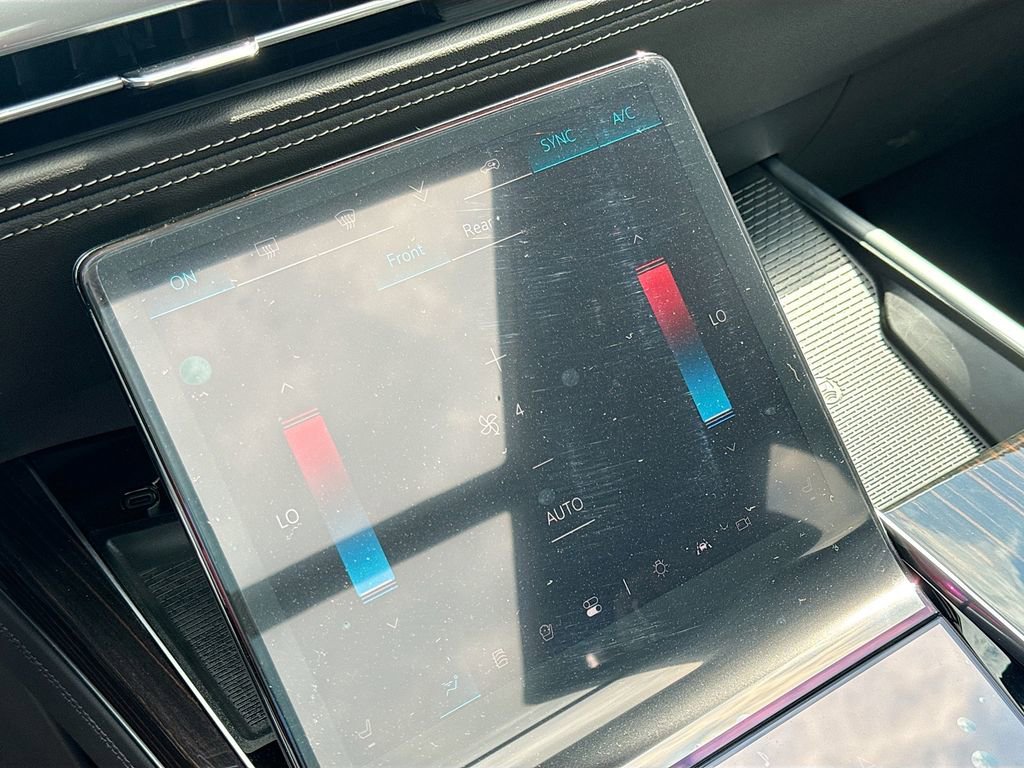 New 2025 Cadillac Escalade Premium Luxury image 16