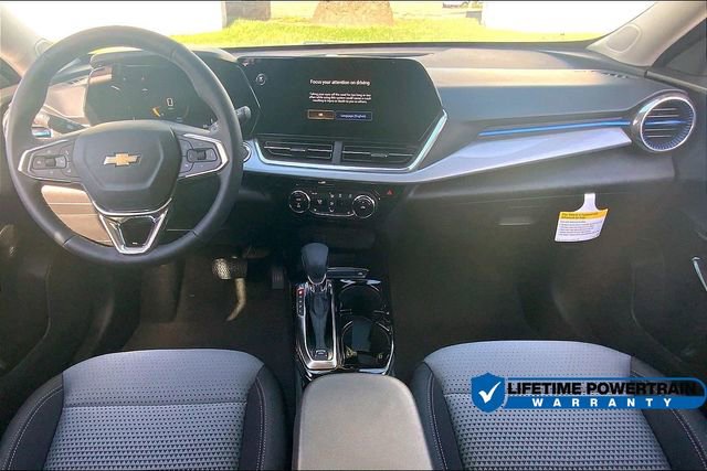 New 2025 Chevrolet Trax LT w/ Driver Confidence Package FWD image 6
