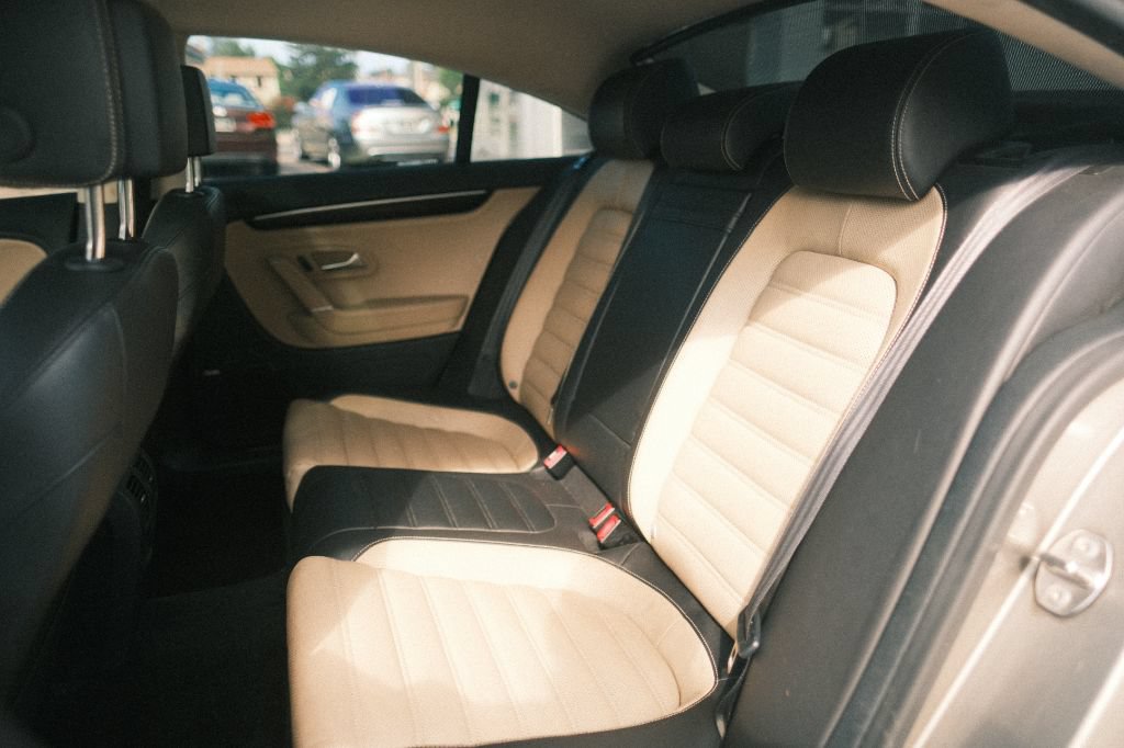 Used 2013 Volkswagen CC Executive AWD/4WD image 13