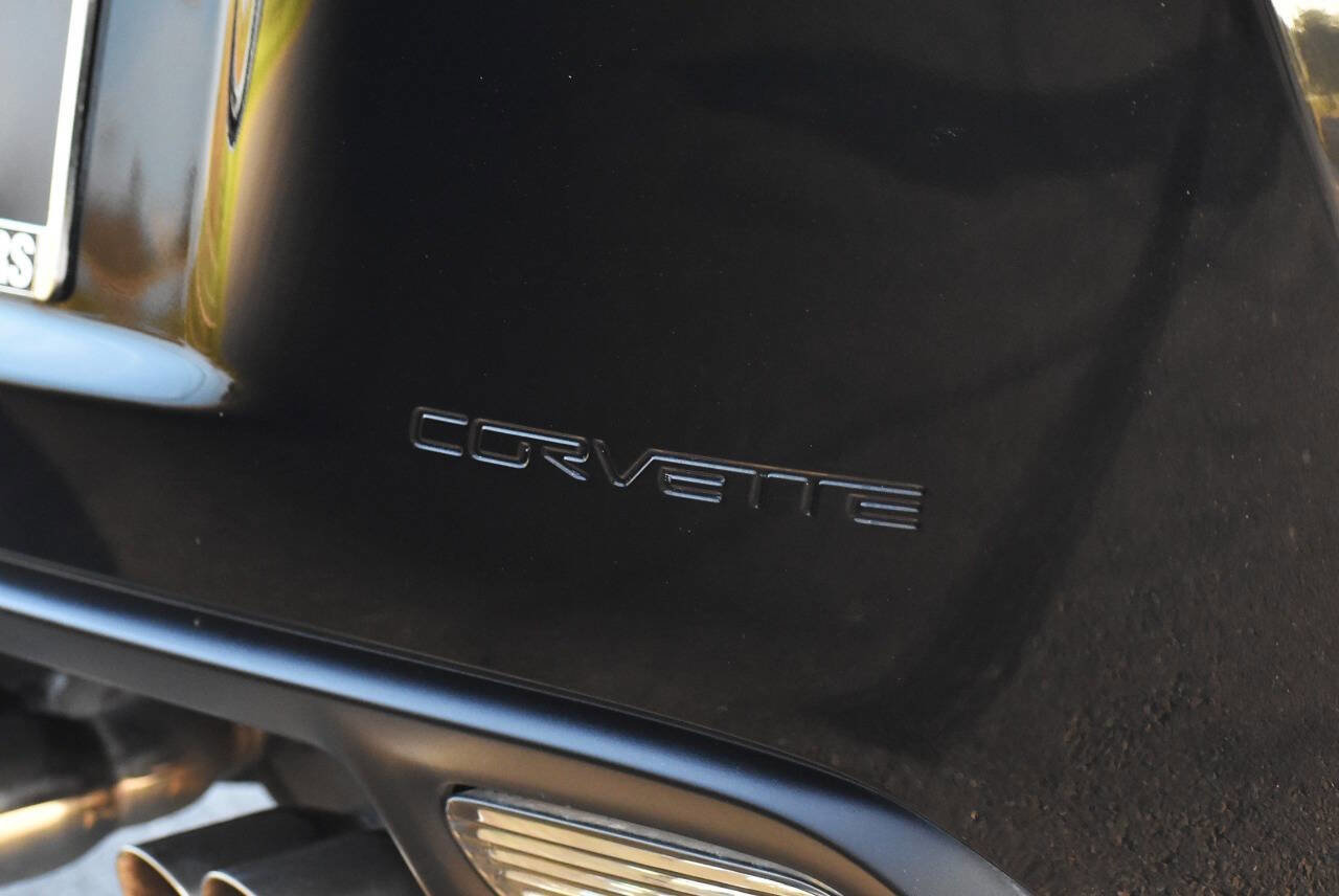 Used 2007 Chevrolet Corvette Base 2dr Coupe w/ Preferred Equipment Group image 20