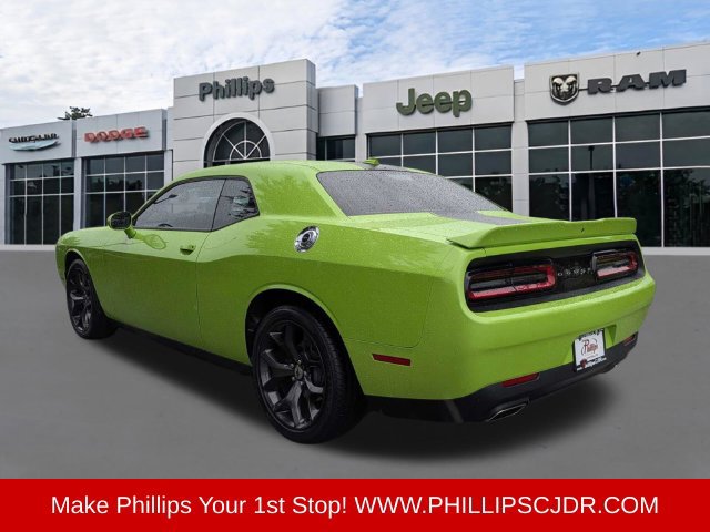 Certified 2019 Dodge Challenger SXT w/ Plus Package RWD image 5