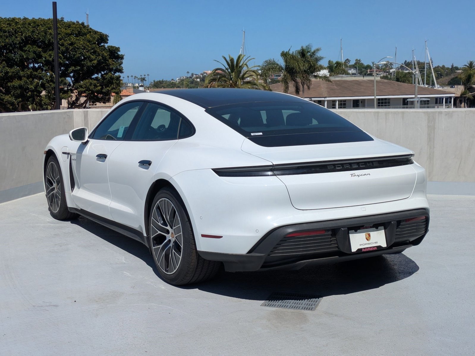 New 2025 Porsche Taycan image 3