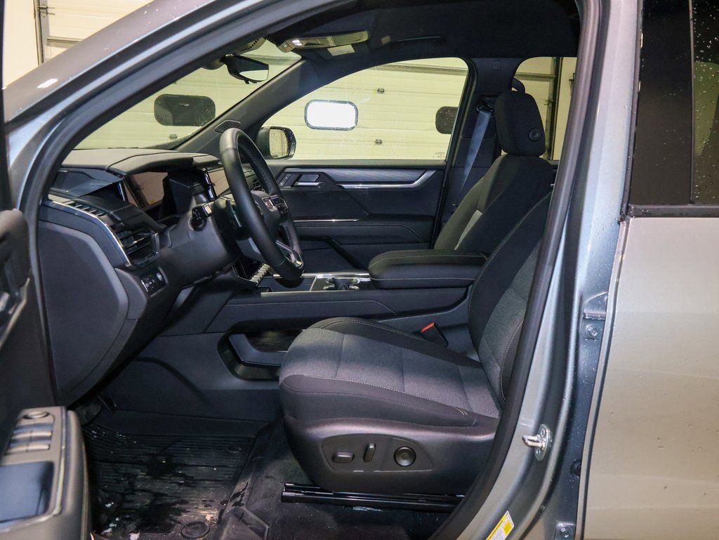 New 2026 GMC Acadia Elevation w/ LPO, Floor Liner Package image 7