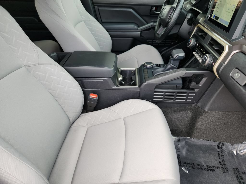Used 2025 Toyota Tacoma SR5 AWD/4WD image 5