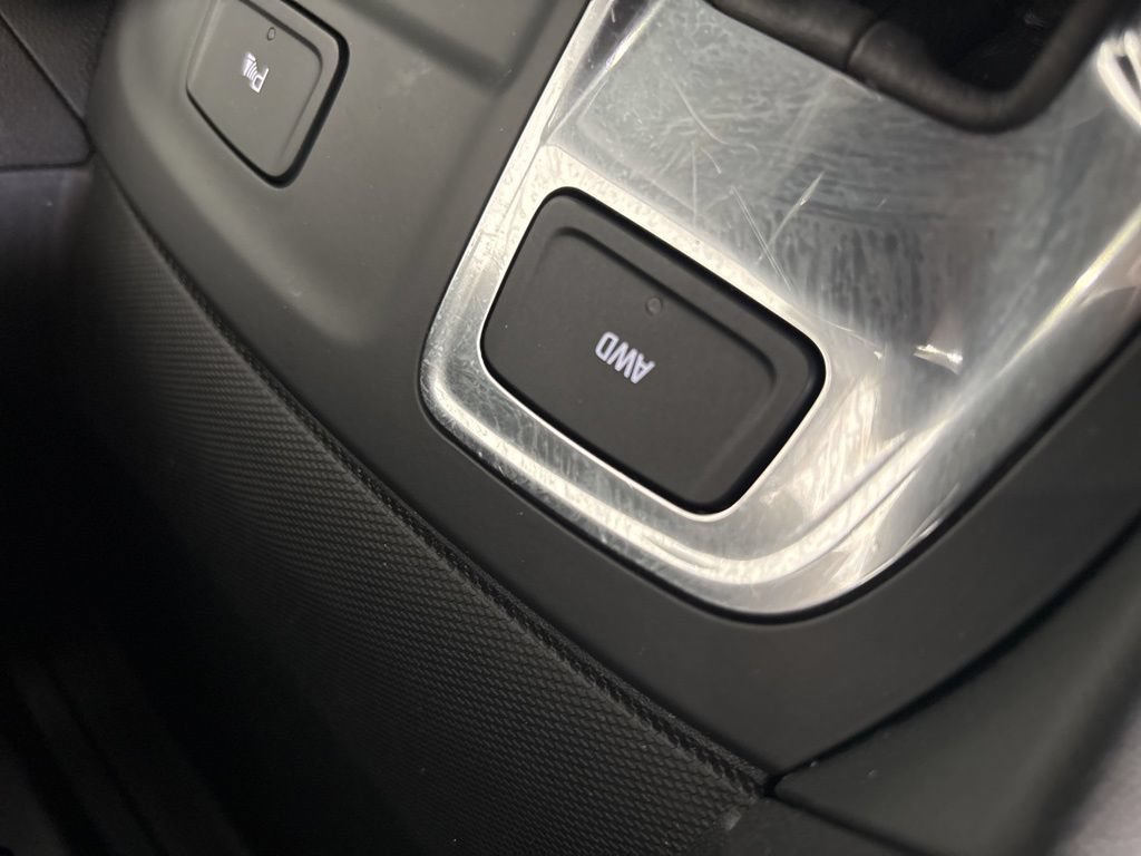 Used 2024 Chevrolet Equinox LT AWD/4WD image 31