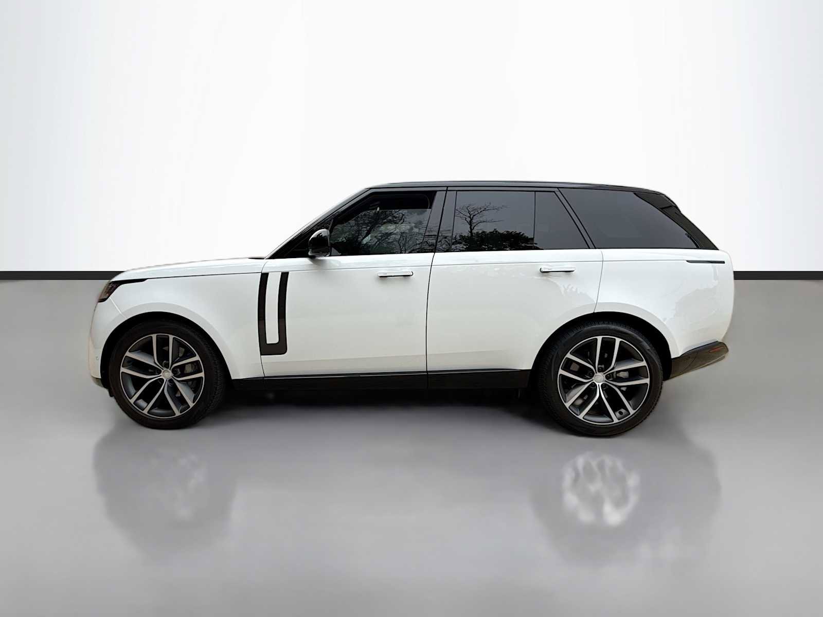 Certified 2025 Land Rover Range Rover SE AWD/4WD image 5