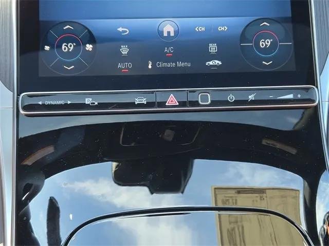 New 2025 Mercedes-Benz GLC 300 4MATIC image 17