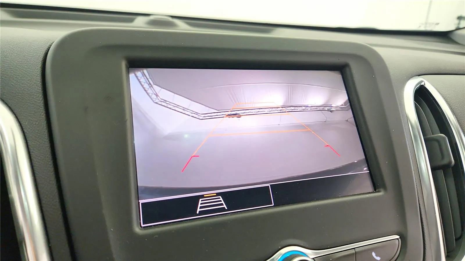 Used 2024 Chevrolet Equinox LT FWD image 29