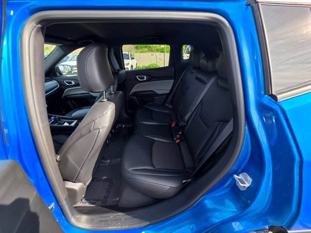 New 2026 Jeep Compass Latitude AWD/4WD image 18