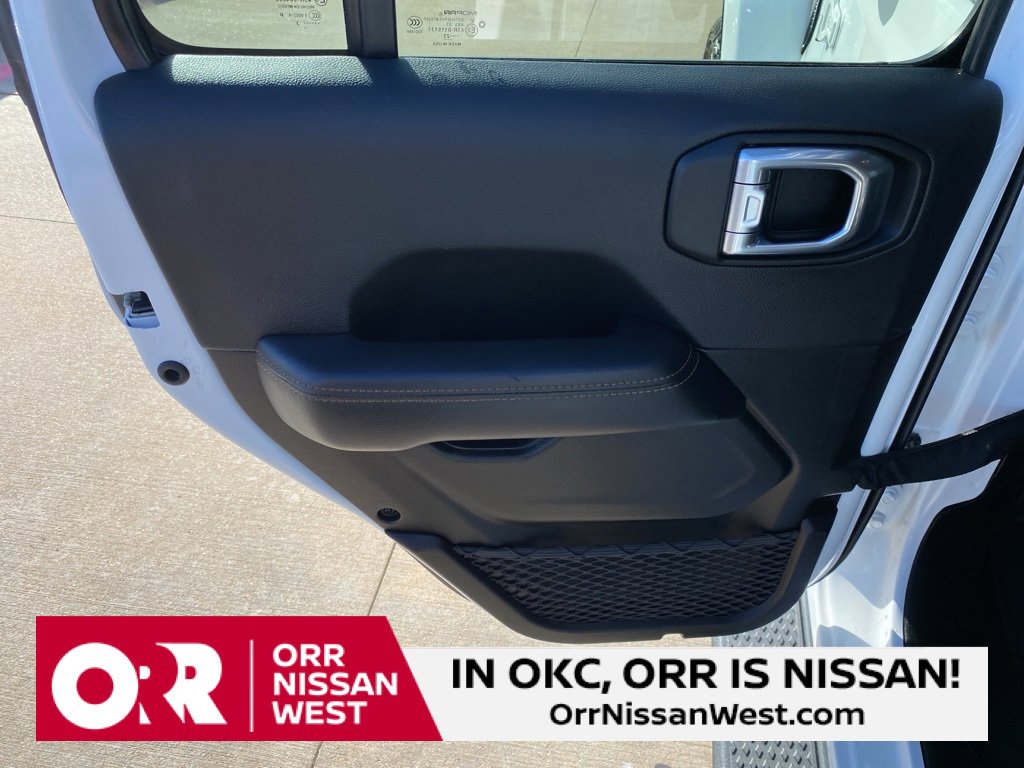 Used 2023 Jeep Gladiator Overland image 15