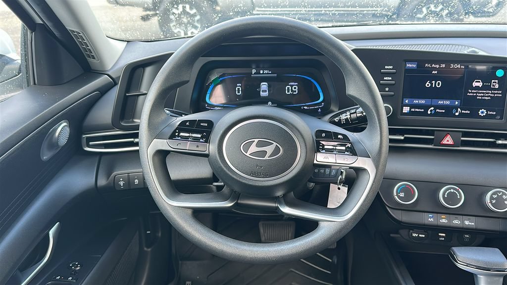 Used 2026 Hyundai Elantra SE FWD image 22