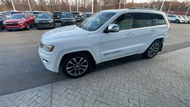 Used 2018 Jeep Grand Cherokee Overland image 4