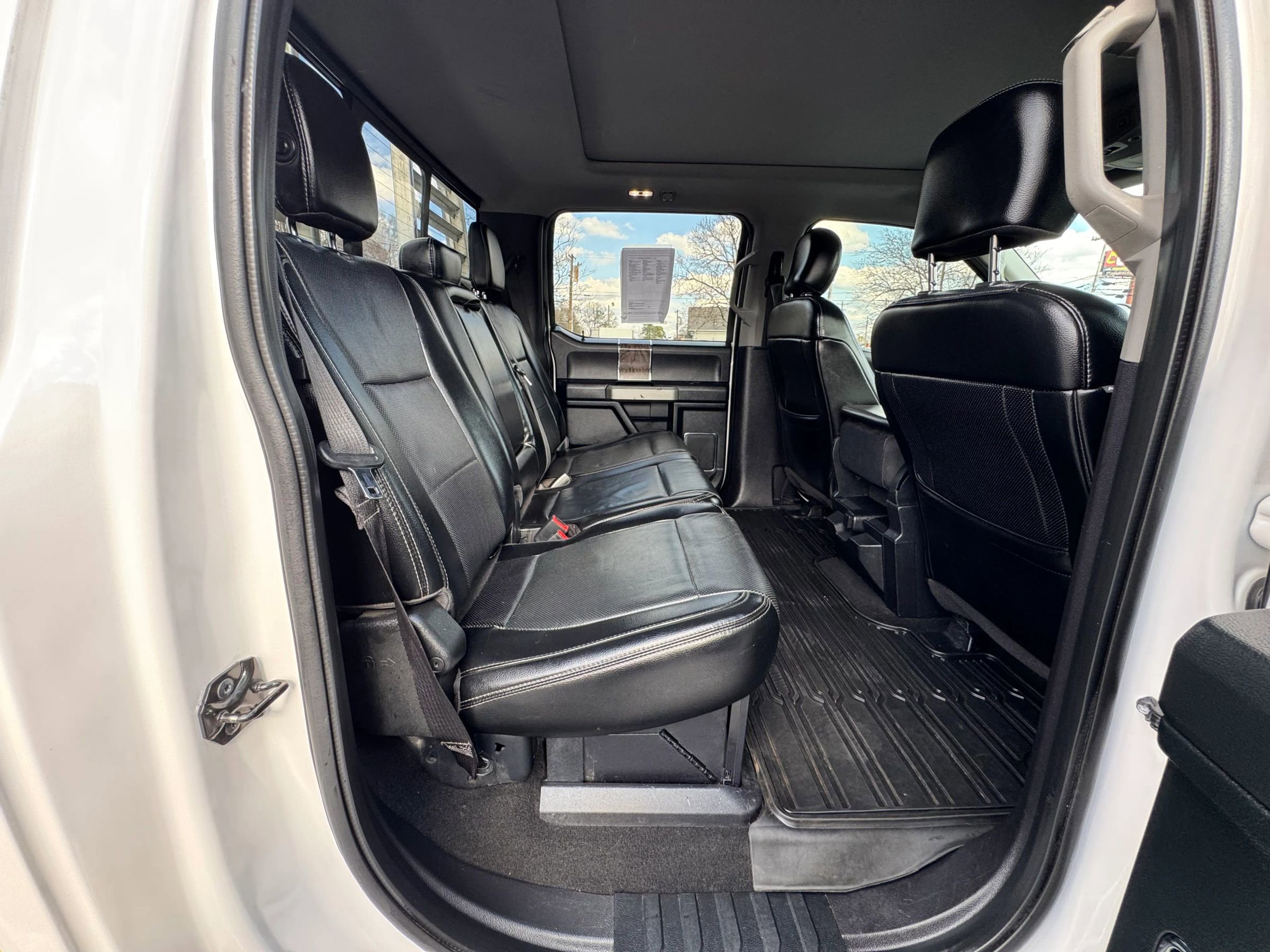 Used 2018 Ford F350 Lariat w/ Camper Package image 20