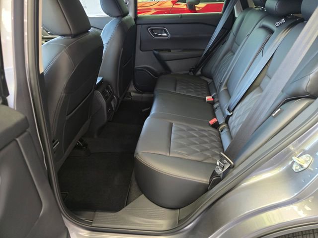 New 2026 Nissan Rogue Platinum AWD/4WD image 14