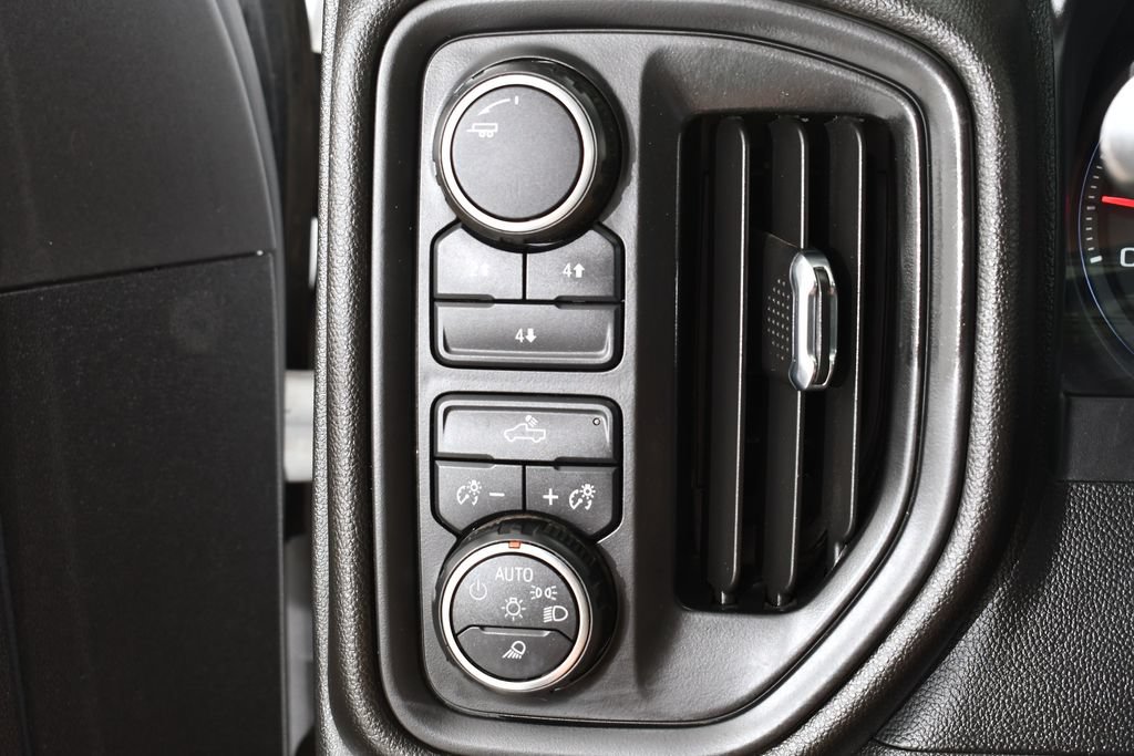 Used 2022 Chevrolet Silverado 3500 W/T w/ WT Convenience Package AWD/4WD image 29