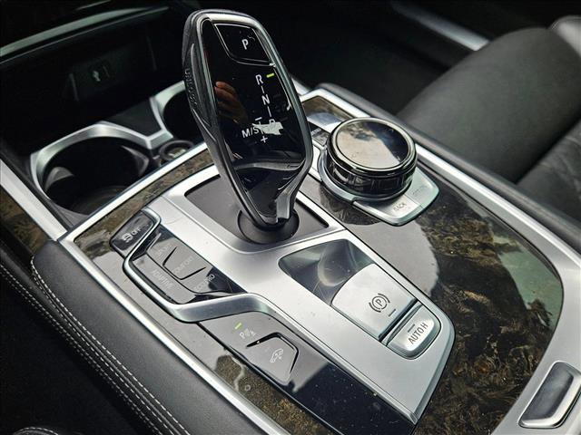 Used 2018 BMW 750i xDrive image 22