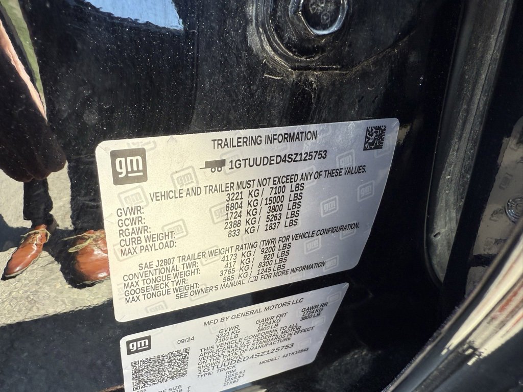 Used 2025 GMC Sierra 1500 SLT image 42