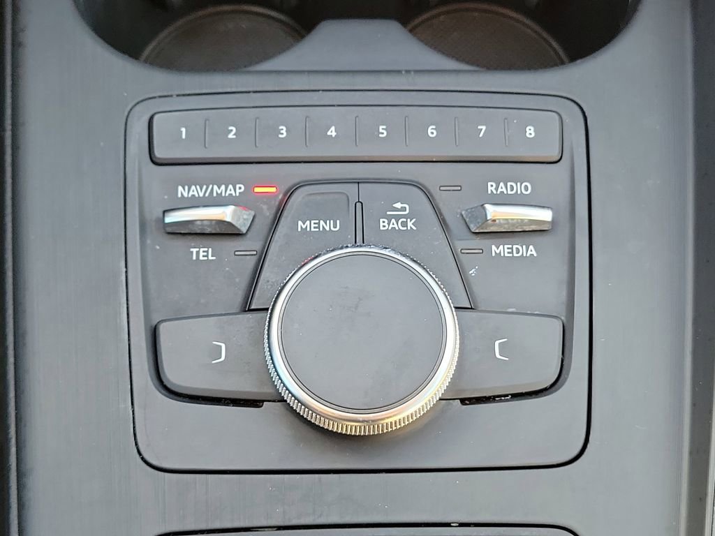 Used 2017 Audi A4 2.0T Premium image 34