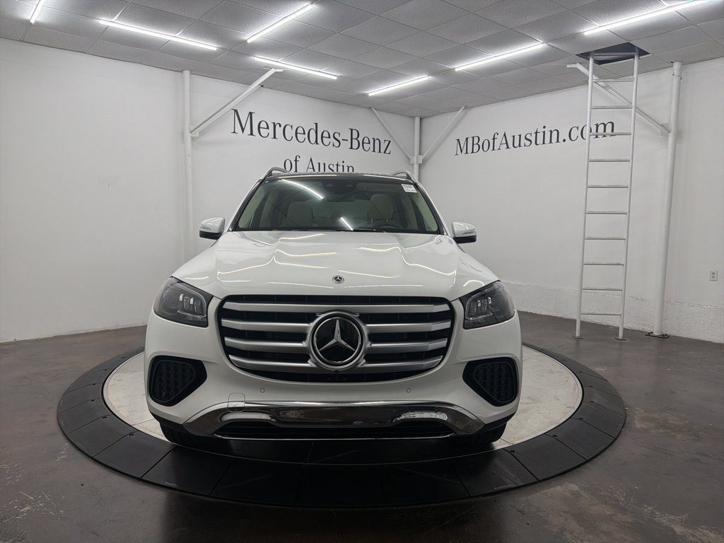 Used 2026 Mercedes-Benz GLS 450 4MATIC image 2