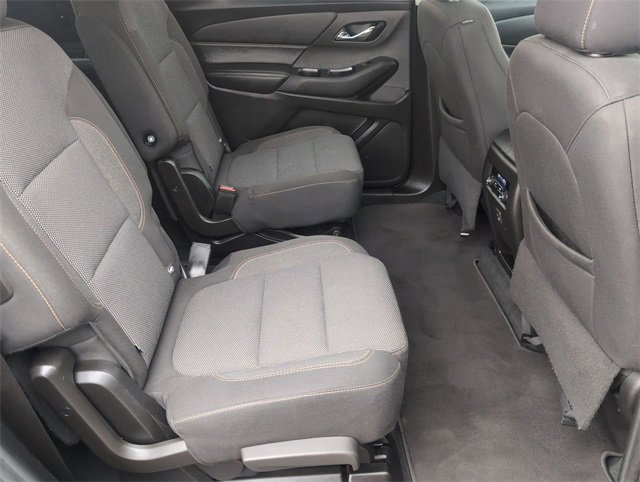 Used 2021 Chevrolet Traverse LT image 25