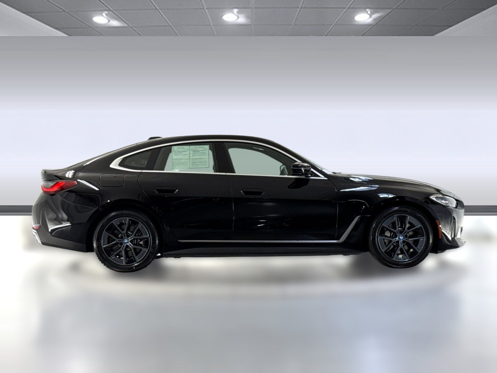 Used 2023 BMW i4 eDrive35 RWD image 8
